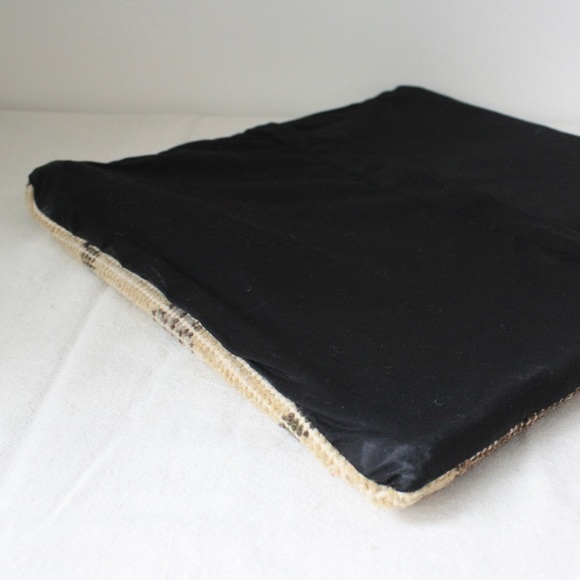 Antique kilim rug pillow - Picture 5 of 6